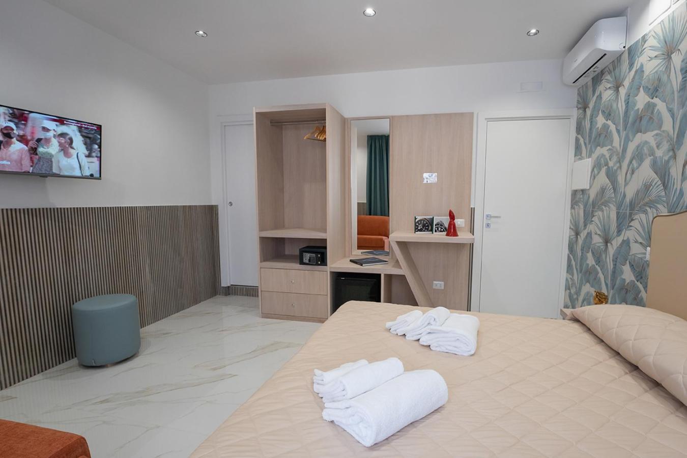 Pc Boutique H Centro, By Clapa Group Guest house