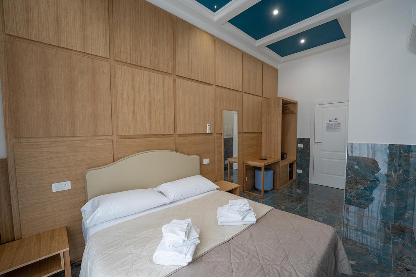 Pc Boutique H Centro, By Clapa Group 3* Neapel